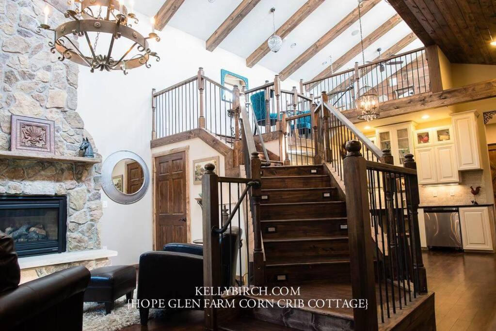 Corn Crib Cottage Barn And Villa At Hope Glen Farm Cottage Grove Екстер'єр фото